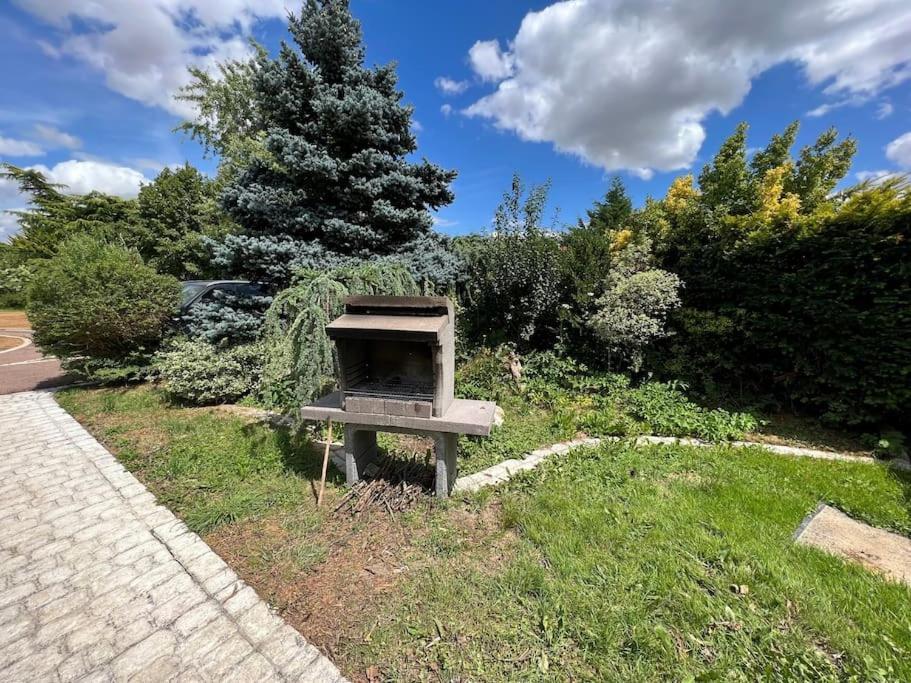 La Cle Des Champs - Les Grais 1H10 De Paris Villa Bazoches-sur-le-Betz Exterior foto